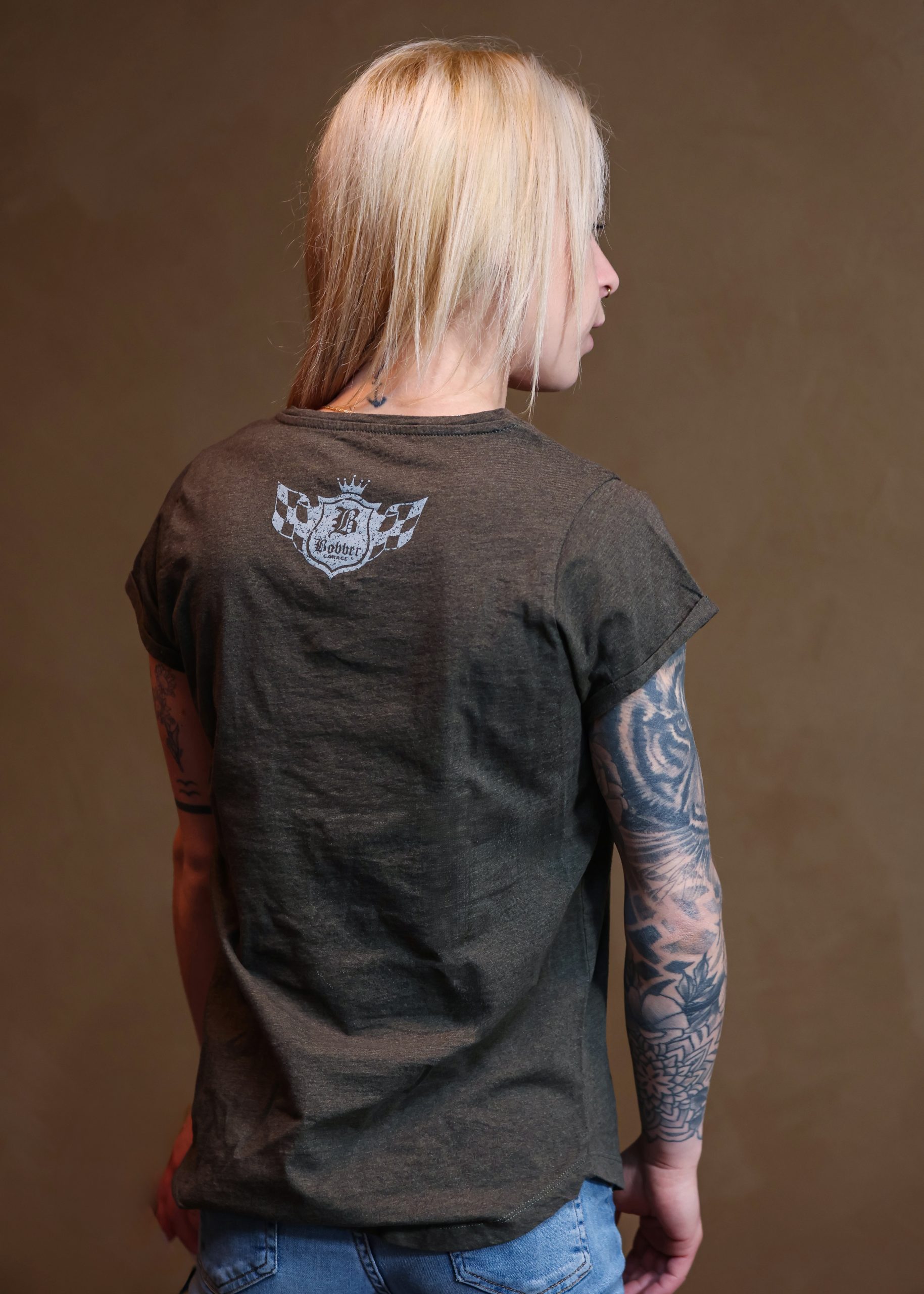 T-Shirt Olive "Brutalo Bobber" Women - Image 2