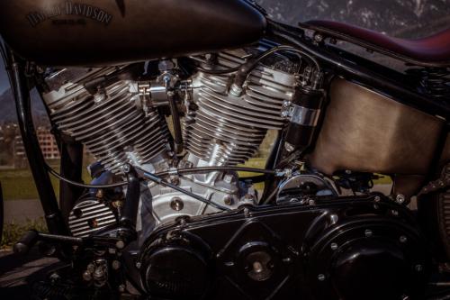 150410 Bobber Garage 1953 Panhead