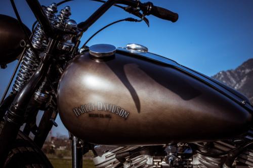 150410 Bobber Garage 1953 Panhead