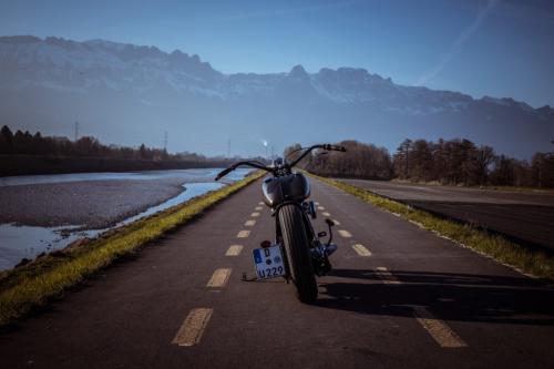 150410 Bobber Garage 1953 Panhead