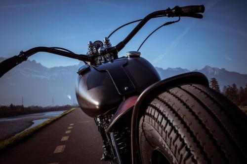 150410 Bobber Garage 1953 Panhead